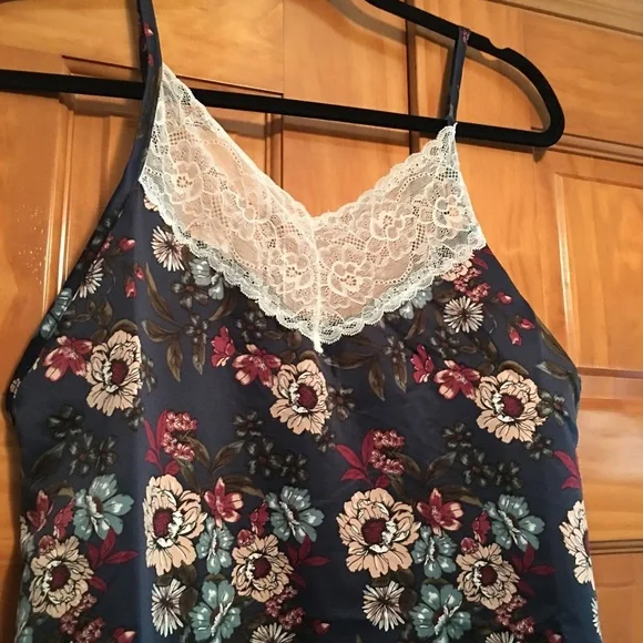 Nanette Lepore Nightgown - Picture 2 of 6